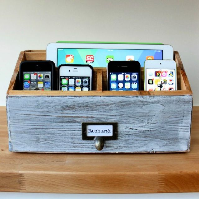 Construa uma estação de carregamento para iPad e iPhone