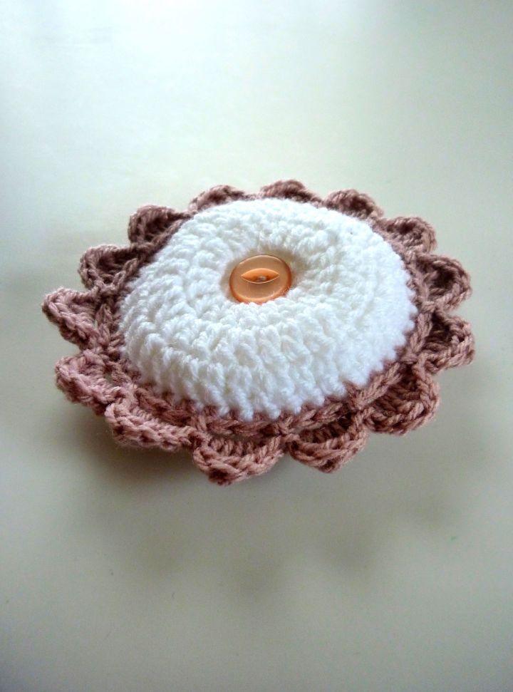 Instruções fáceis de seguir incluídas: Crie uma decoração elegante e presentes com este padrão fácil de crochê rosa. Simples e perfeito para todos os níveis de habilidade.