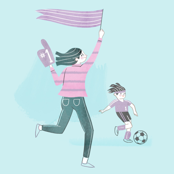 Ilustração de uma mãe com uma faixa e um dedo de isopor número 1 perseguindo seu filho jogando futebol.