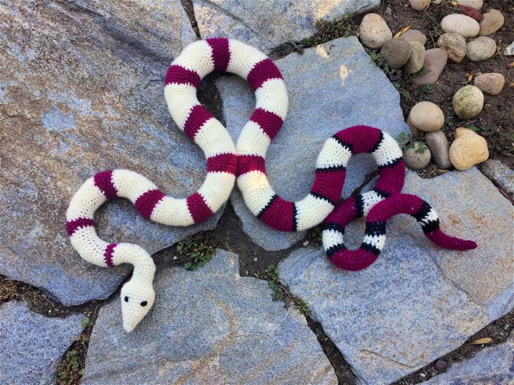 Fox Crochet: Crie uma raposa encantadora e realista com esses lindos padrões de raposa gratuitos e instruções de crochê. Perfeito para decoração de casa ou como presente especial.